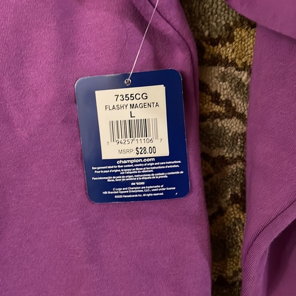 Children’s magenta long sleeved sweatshirt by Champion. Size large.NWT. - Picture 3 of 4